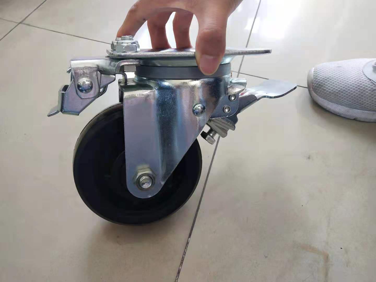 Industrial heavy rubber casters wheels