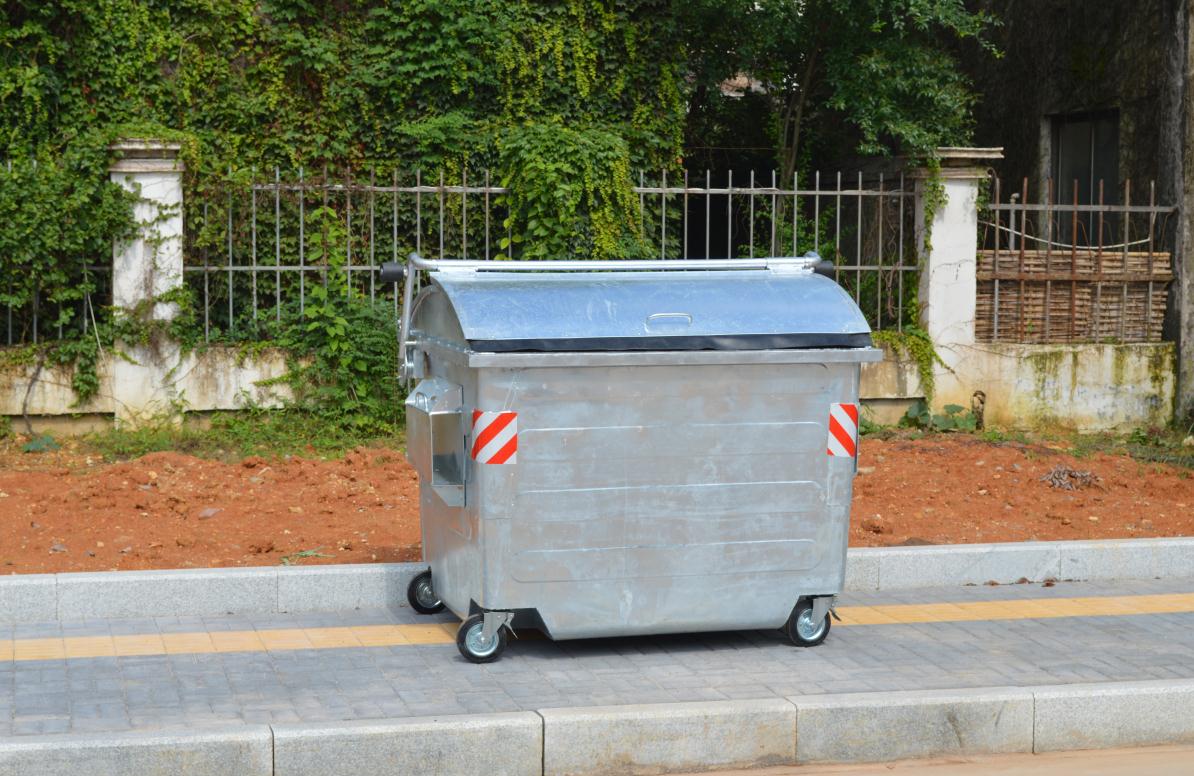 outdoor garbage cans
