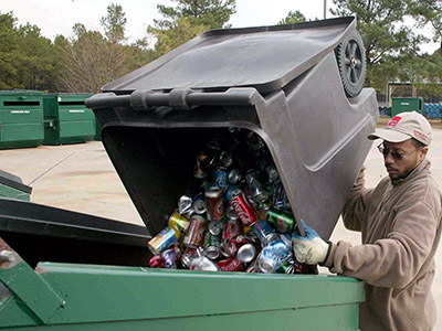 How to choose a sanitation trash can