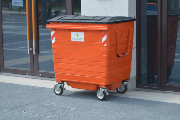 1100lt metal garbage container